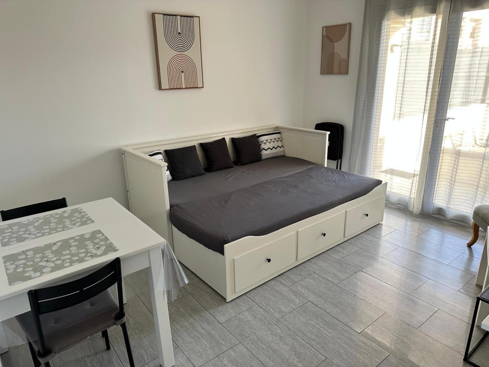 Appartement T2 Avec Terrasse Et Cour Cavaillon Zewnętrze zdjęcie