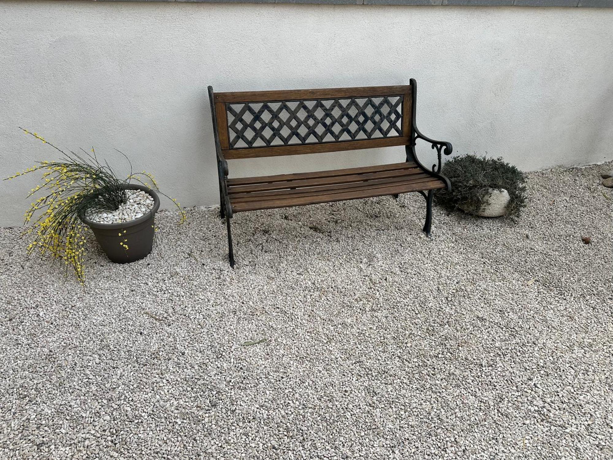 Appartement T2 Avec Terrasse Et Cour Cavaillon Zewnętrze zdjęcie